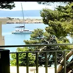 Apartament Beachfront Romilda