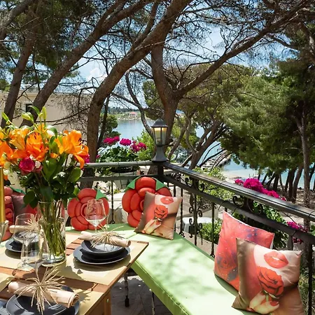 Beachfront Romilda