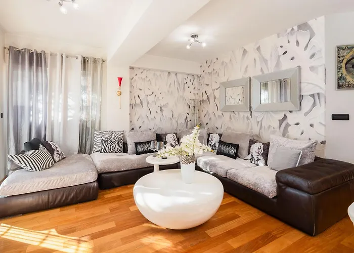 Beachfront Romilda Makarska