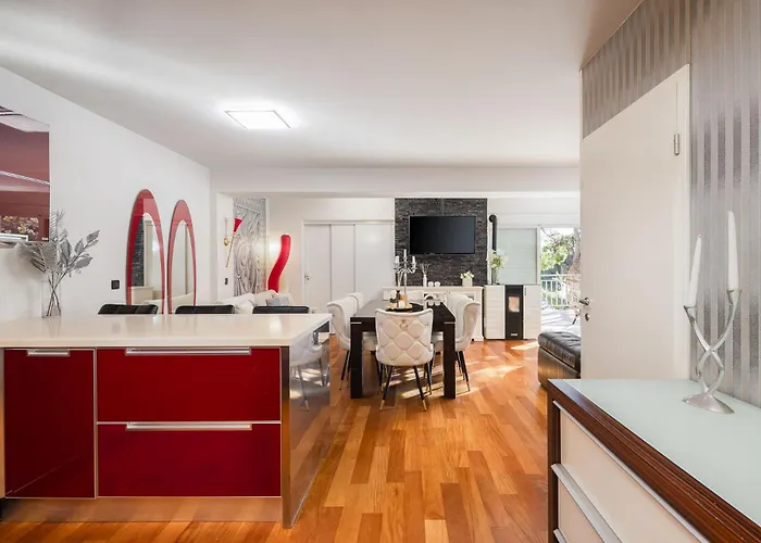 Beachfront Romilda * Makarska