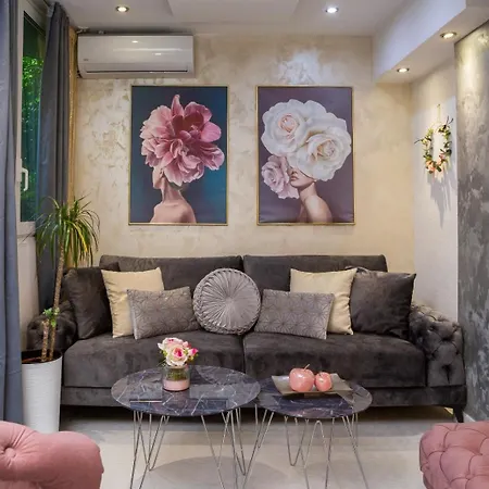 Beachfront Romilda Apartment *
