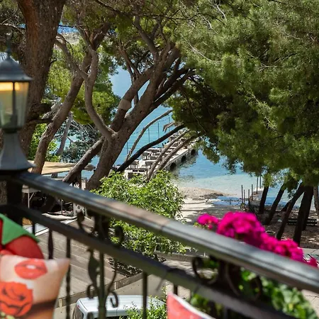 Beachfront Romilda * Makarska