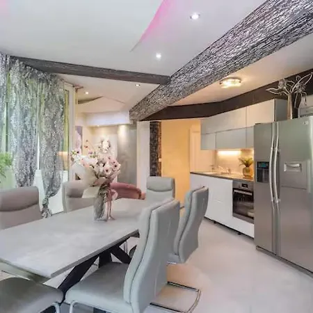 Apartamento Beachfront Romilda *