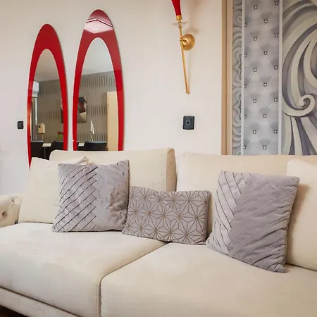 Beachfront Romilda Apartment