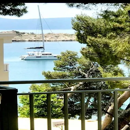 Apartamento Beachfront Romilda