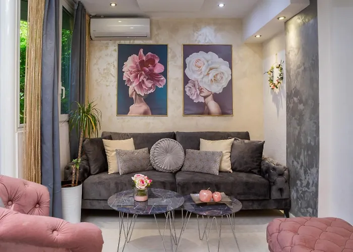 Beachfront Romilda Apartman *