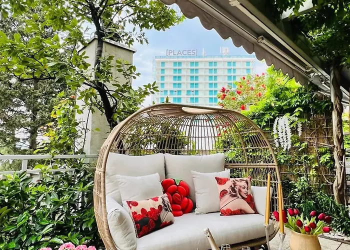 Beachfront Romilda Apartman *