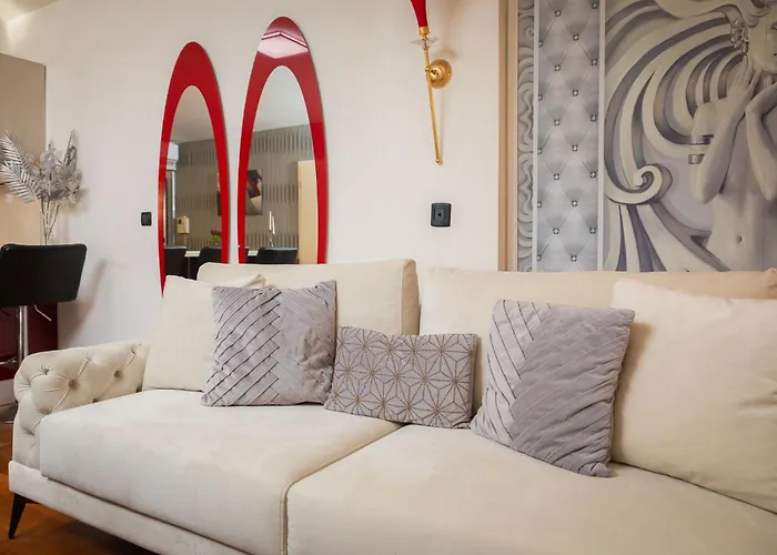 Beachfront Romilda Apartman