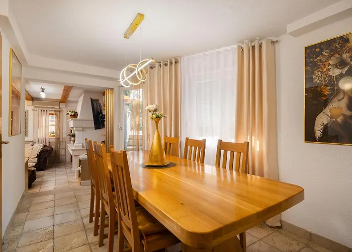 Apartman Beachfront Romilda